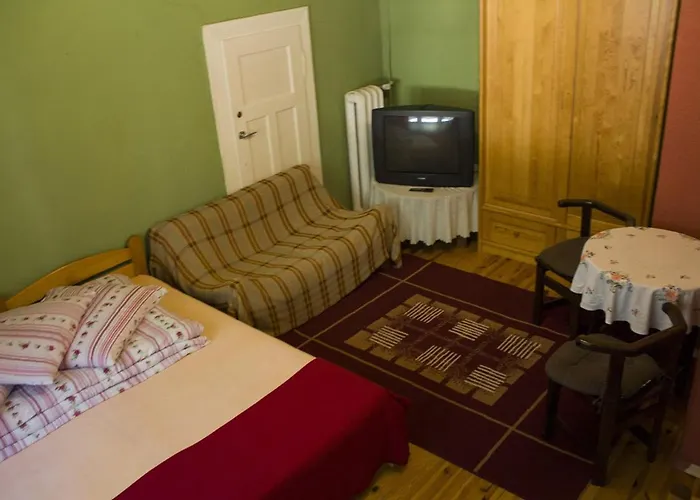 Willa W Dolinie * شكلارسكا بوريبا