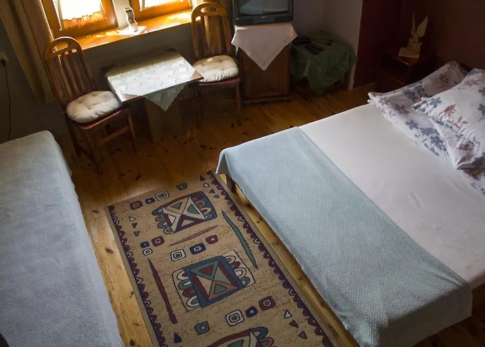 Willa W Dolinie 스클라르스카포렘바