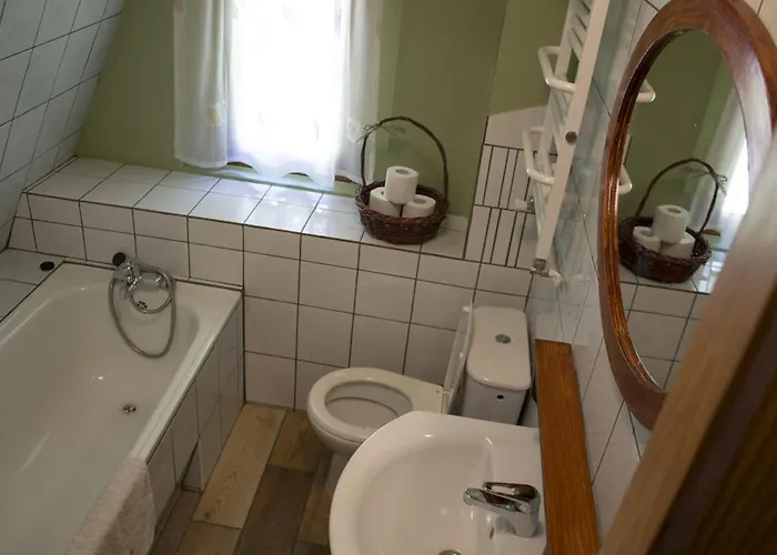 Willa W Dolinie 스클라르스카포렘바